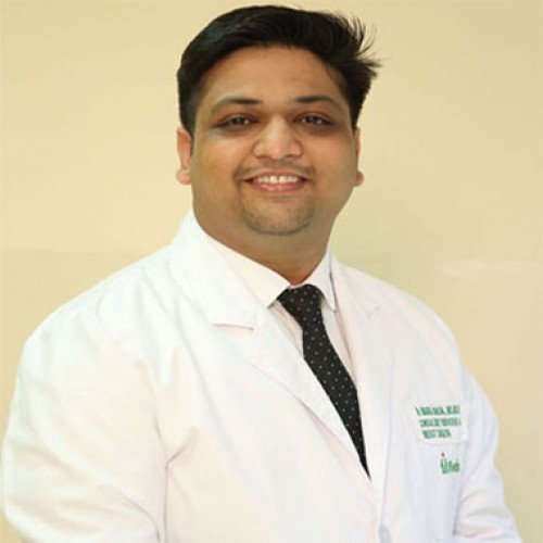 Dr. Naval Bansal, Endocrine, breast and thyroid cancer specialist